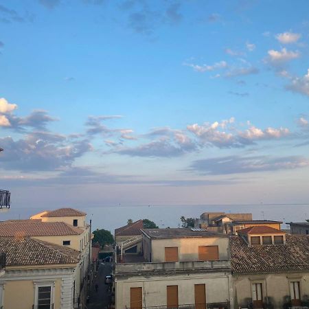 Emerella Luxury Suites Siderno Beach Exterior foto
