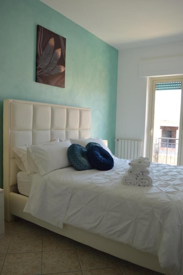 Emerella Luxury Suites Siderno Beach Exterior foto